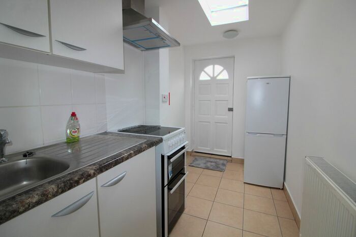 Studio To Rent In Haselbury Road, London, N9