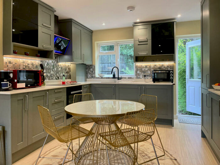 2 Bedroom Semi-Detached House To Rent In Beacon Gate, SE14