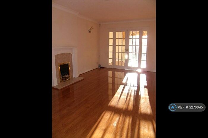 3 Bedroom Detached House To Rent In Victoria Avenue East, Manchester, M9