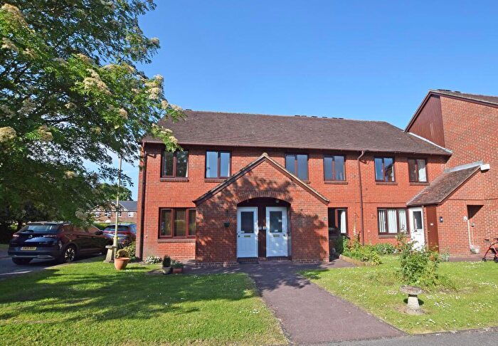 1 Bedroom Apartment For Sale In Adams Way, Alton, Hampshire, GU34