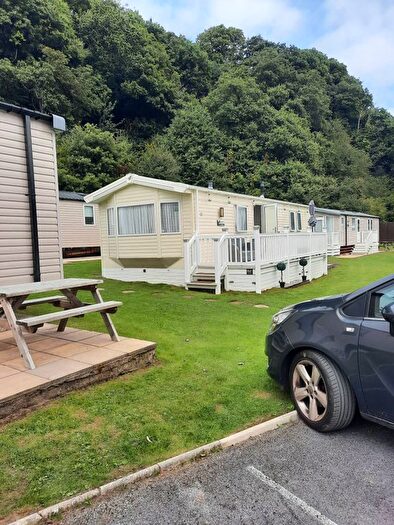 3 Bedroom Mobile/park Home For Sale In Poppit, Cardigan, SA43
