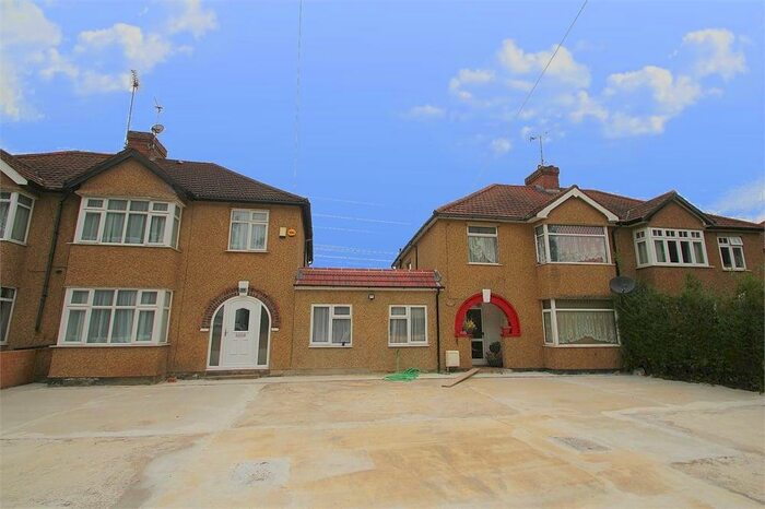 1 Bedroom Flat To Rent In Iver Lane, Iver, SL0