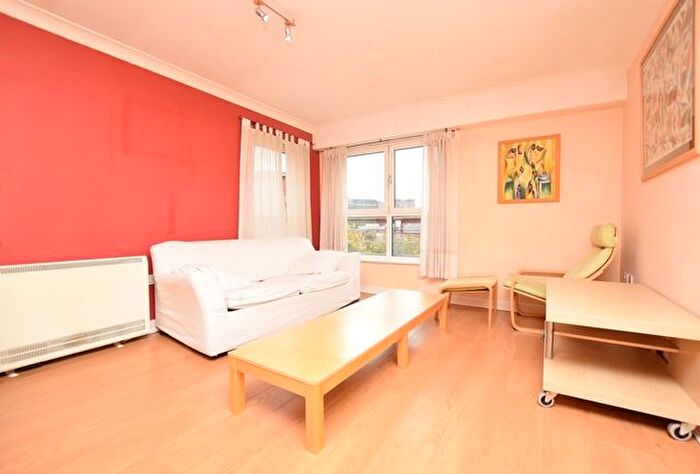 2 Bedroom Flat To Rent In Pinsent, Sheffield, S3