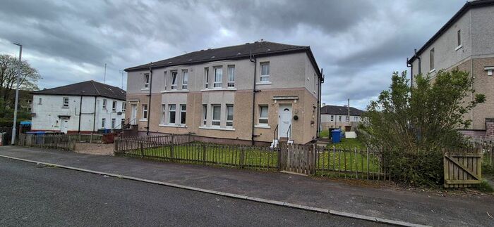 2 Bedroom Flat To Rent In Roukenburn Street, Thornliebank, Glasgow, G46