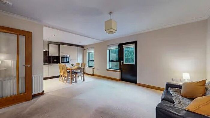 1 Bedroom Flat For Sale In Oban Drive, North Kelvinside, Glasgow, G20