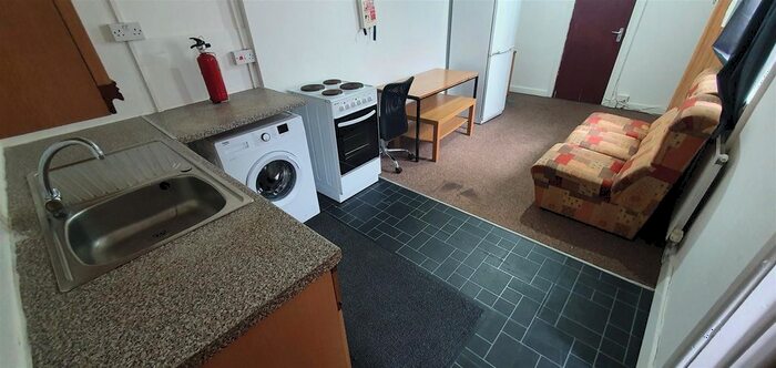 1 Bedroom Flat To Rent In Mundy Place, Cathays, Cardiff, CF24