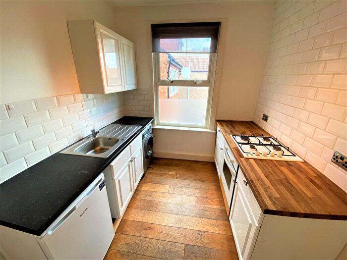 3 Bedroom Terraced House For Sale In Woodville Road, London, E18