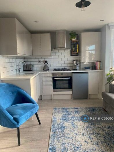 1 Bedroom Flat To Rent In Riverview Road, Epsom, KT19