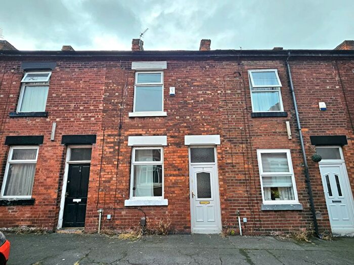 3 Bedroom Terraced House For Sale In Gidlow Street, Lancashire, M18