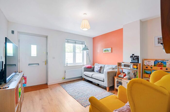 2 Bedroom Property For Sale In Pilots Place, Haddenham, Aylesbury, HP17
