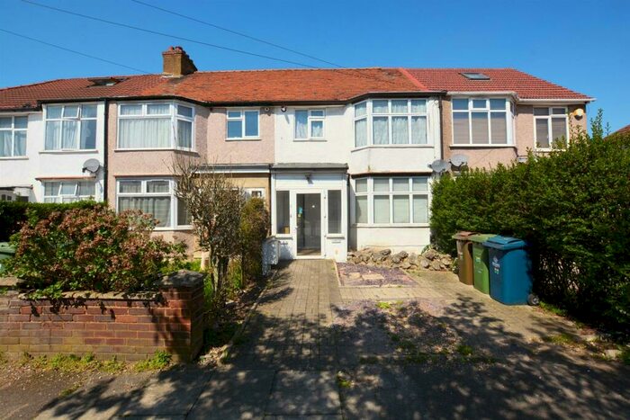 1 Bedroom Flat To Rent In Roxeth Green Avenue, South Harrow, HA2