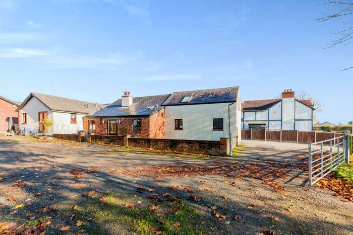 3 Bedroom Semi-Detached House To Rent In Hoghton Lane, Higher Walton, Preston, Lancashire, PR5