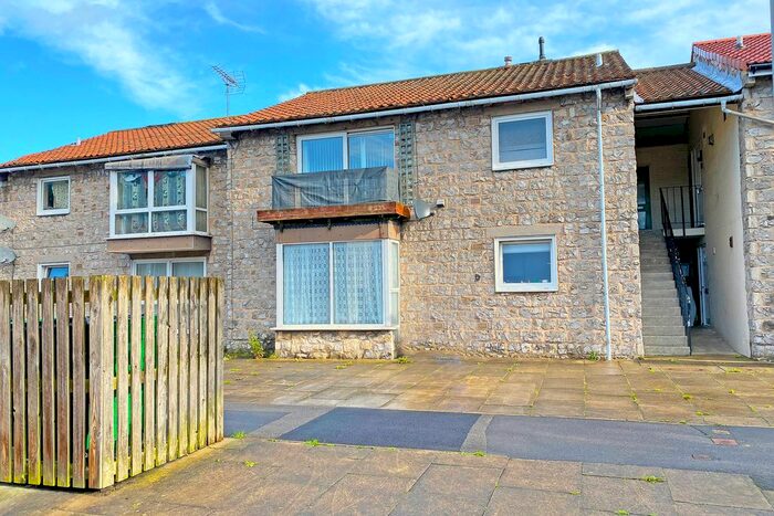 3 Bedroom Flat To Rent In Rockcliffe Court, Tadcaster, LS24