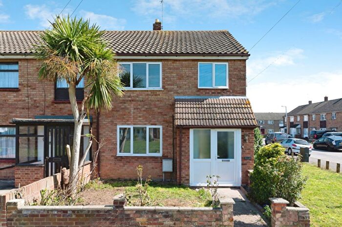 3 Bedroom End Of Terrace House For Sale In Laird Avenue, Grays, Essex, RM16