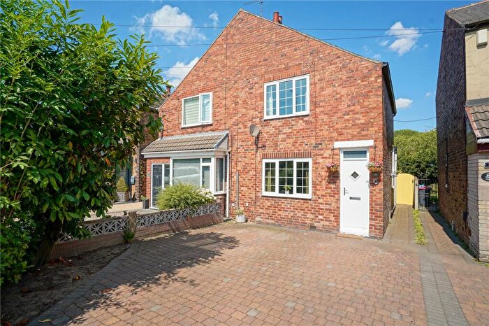 2 Bedroom Semi-Detached House For Sale In Northfield Lane, Wickersley, Rotherham, South Yorkshire, S66