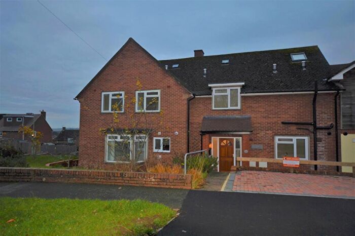 4 Bedroom End Of Terrace House To Rent In Elizabeth Avenue, Exerer, EX4