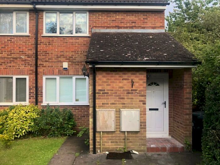 1 Bedroom Maisonette To Rent In Church Field, SG12