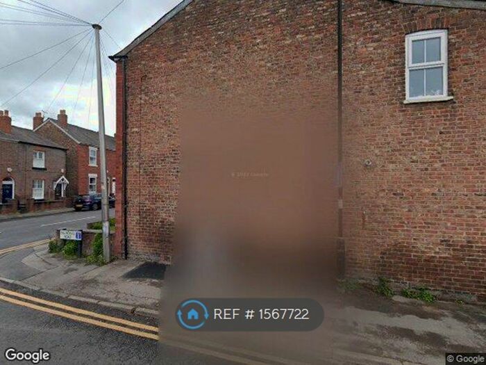 2 Bedroom End Of Terrace House To Rent In Moss Lane, Altrincham, WA15