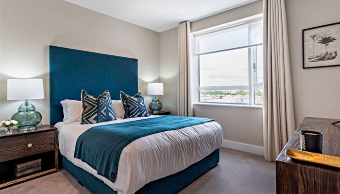 2 Bedroom Flat To Rent In Westferry Circus, Canary Wharf, E14