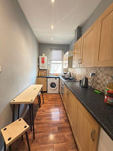 2 Bedroom Flat To Rent In Shrewsbury Road, London, E7