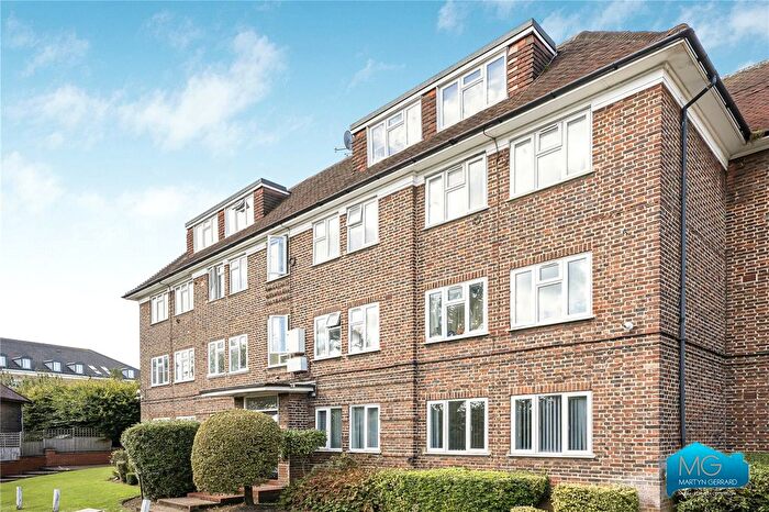 3 Bedroom Flat To Rent In Granville Place, North Finchley, London, N12