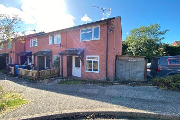 2 Bedroom Property To Rent In Hooke Close, Poole, BH17