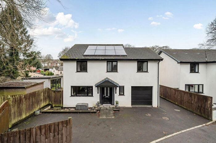4 Bedroom Detached House For Sale In Chapel Close, Launceston, PL15