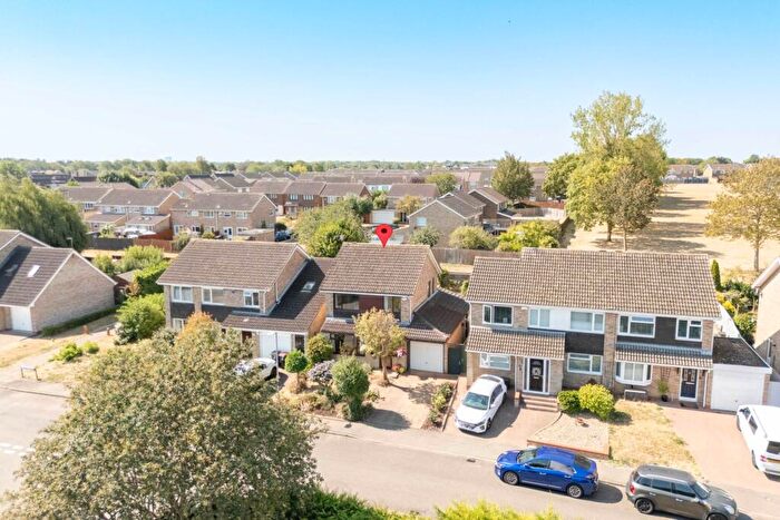 3 Bedroom Detached House For Sale In Longfellow Drive, Newport Pagnell, MK16
