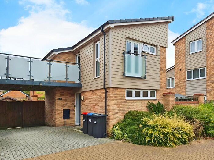 1 Bedroom Detached House For Sale In Agrippa Crescent, Milton Keynes, MK11
