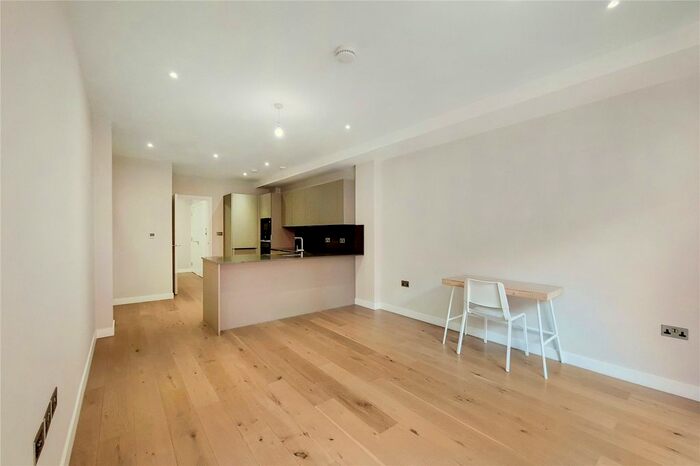 3 Bedroom Maisonette To Rent In Richardson Apartments, A Causton Road, London, N6