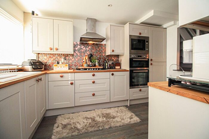 2 Bedroom Property For Sale In Ticonderoga Gardens, Woolston, SO19