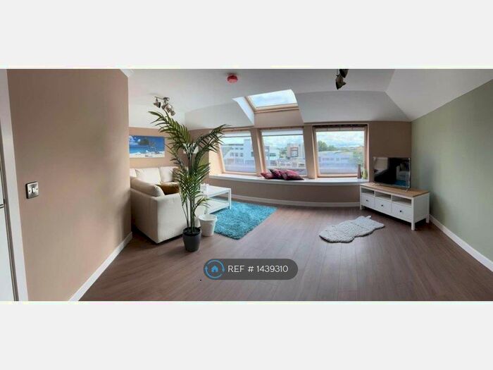 2 Bedroom Flat To Rent In Lancefield Quay, Glasgow, G3