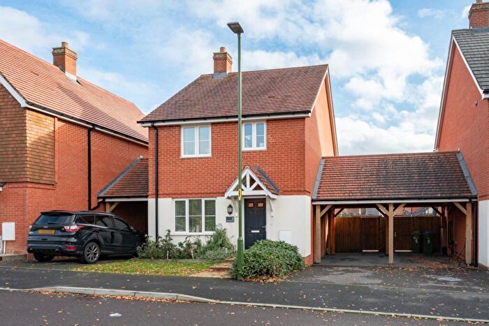 3 Bedroom Detached House For Sale In Low Weald Lane, Horsham, RH12