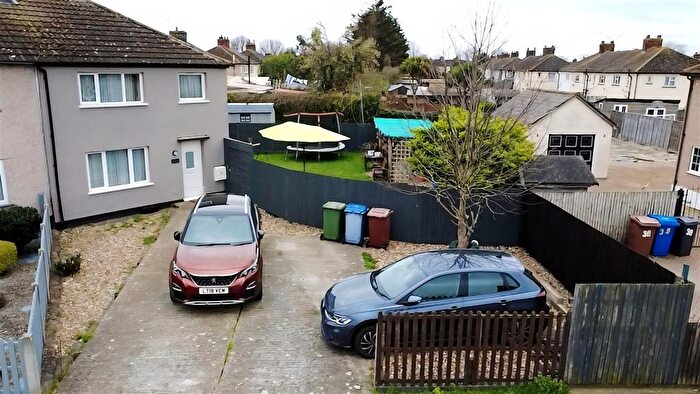 3 Bedroom End Terrace House For Sale In Cowper Avenue, Tilbury, RM18