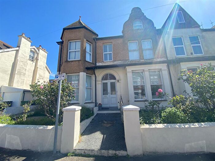 2 Bedroom Flat To Rent In Albert Road, Bexhill-On-Sea, TN40