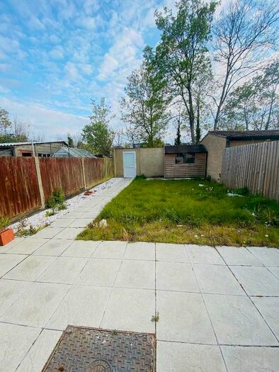 4 Bedroom Terraced House To Rent In Hervey Close, Finchley Central, Church End, London, N3