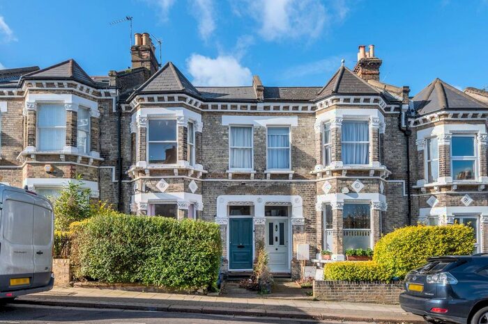 2 Bedroom Flat To Rent In Shenley Road, Peckham, London, SE5