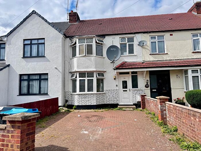 3 Bedroom Terraced House For Sale In Green Way, Kenton, HA3