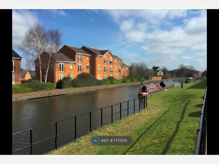 1 Bedroom Flat To Rent In Rugeley Close, Tipton, DY4