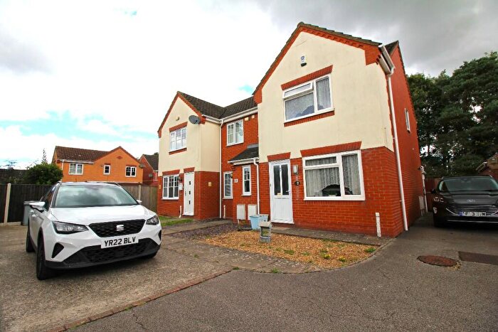 2 Bedroom End Of Terrace House To Rent In Walsingham Drive, NR8
