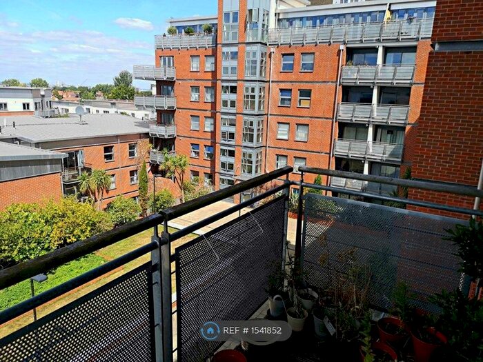 2 Bedroom Flat To Rent In Bailey House, London, SE18