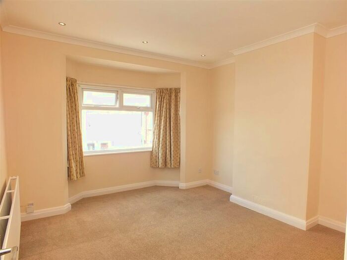 2 Bedroom Flat To Rent In Redfern Road, London, NW10
