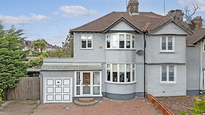 3 Bedroom Semi Detached House For Sale In Dale View Gardens, London, E4