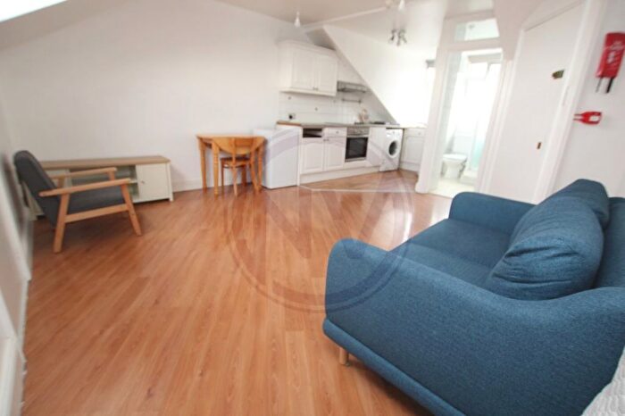 Studio To Rent In Stroud Green Road, Finsbury Park, N4