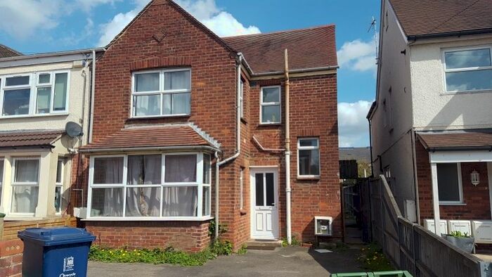 4 Bedroom Semi-Detached House To Rent In Cowley Road, Oxford, Oxfordshire OX4
