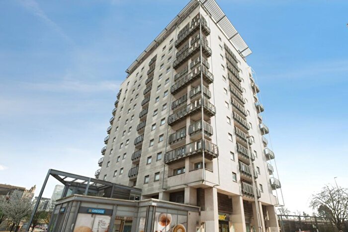 2 Bedroom Apartment For Sale In Queen Street, Cardiff, CF10