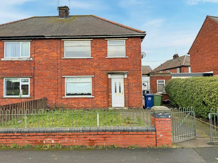 3 Bedroom Semi-Detached House For Sale In Uvedale Road, Middlesbrough, TS6