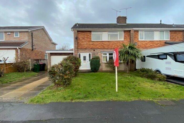 3 Bedroom Semi-Detached House To Rent In Wickersley, Rotherham, S66