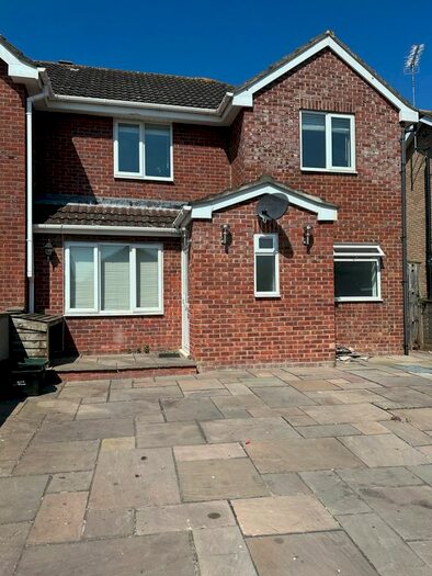 4 Bedroom Semi-Detached House To Rent In West Garston, Banwell, BS29