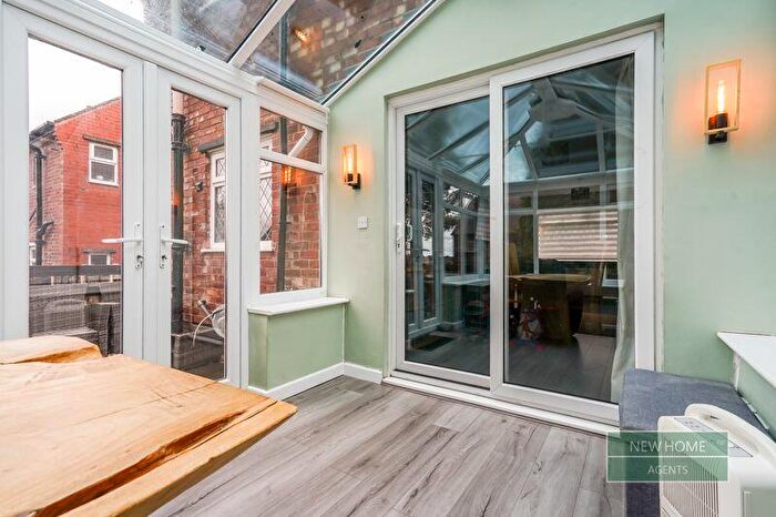 3 Bedroom Semi-Detached House For Sale In Walton Way, Denton, Manchester, M34